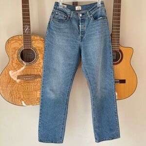 Levi’s Curvy 501 Jeans Sz 29 Medium Wash🩵